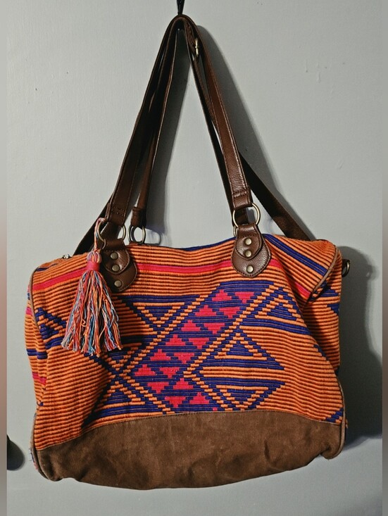 Mossimo Supply Co. Handbags - Mossimo Supply CO Weekender Travel Bag Orange/Purple/Pink Geometric Design
